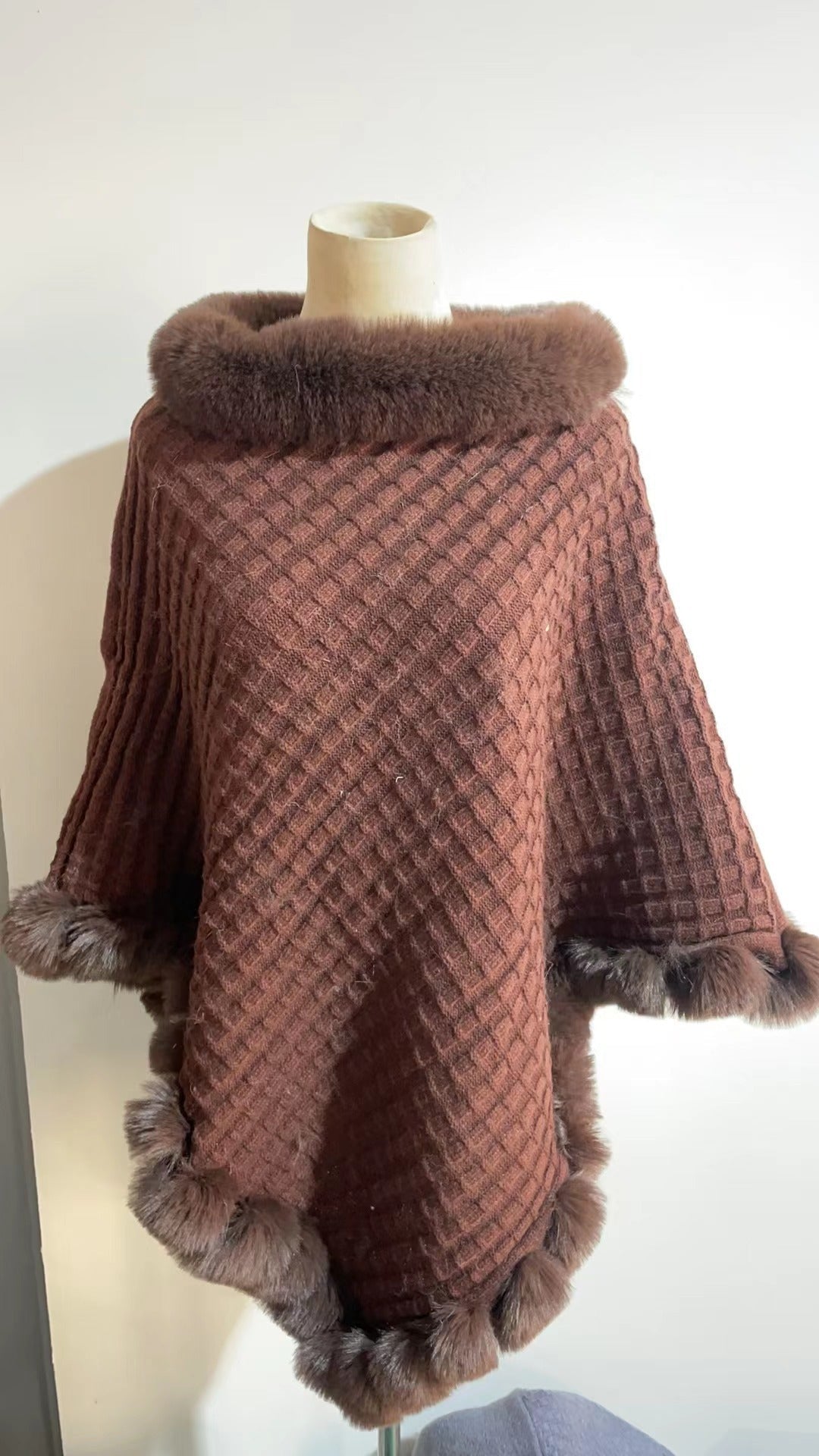 Luxury Fur Collar Winter Shawl Cape
